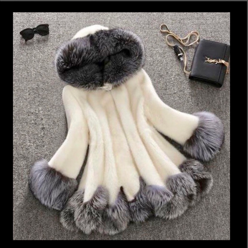 LUXURIOUS FAUX FOX FUR COAT - Picture 3 of 8